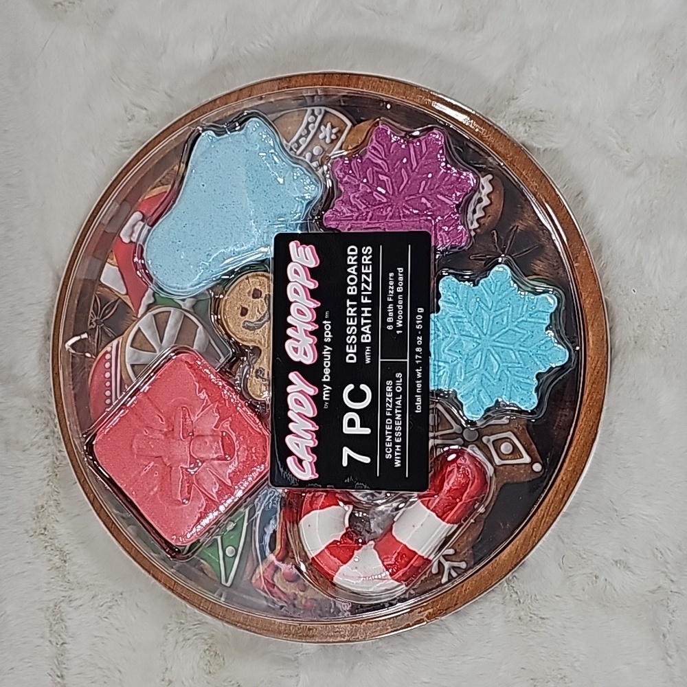 Candy Shoppe 7 Piece Dessert Boatd with Bath Fizzers